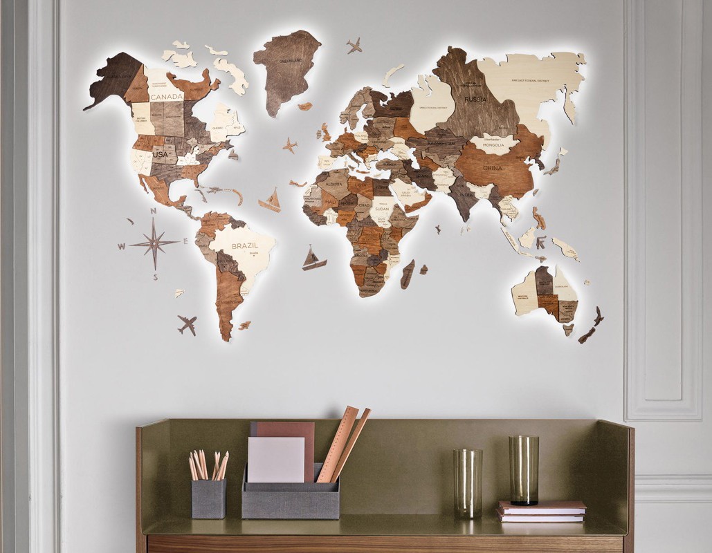 håndfarget 3D-verdenskart på veggen