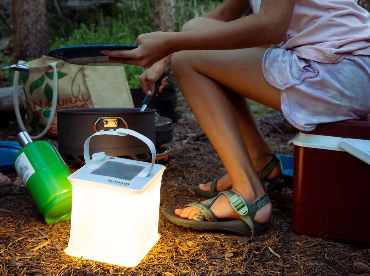 Solar led utelampe - 2-i-1 bærbar campinglampe + lader