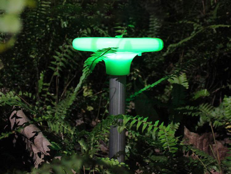 Mole repellent med dekorativ LED-lampe